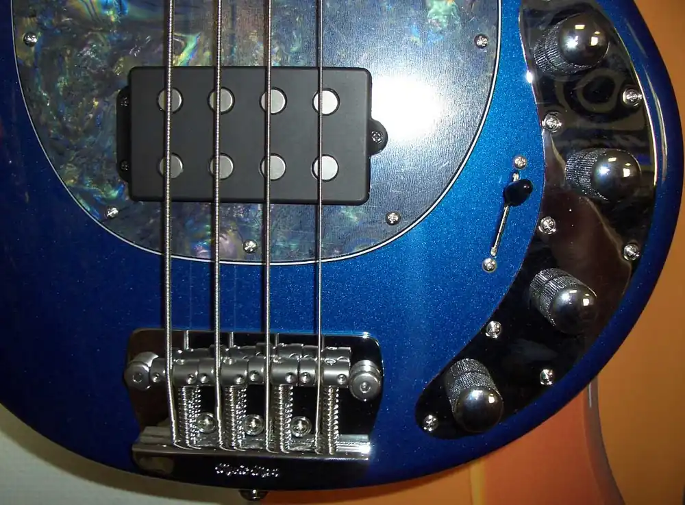 Sonderangebot Music Man StingRay IV 3-EQ HS RW PB MH