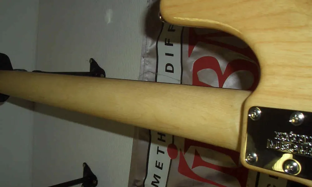 Music Man StingRay IV 3-EQ Piezo RW NT Markenprodukt