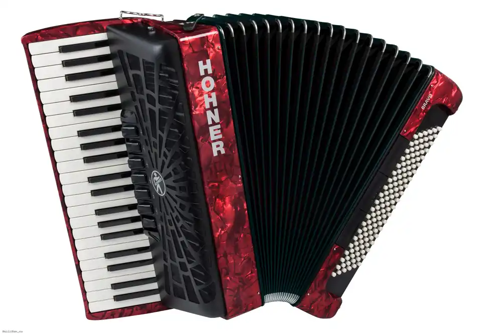 HOHNER ACCORDIONS BRAVO III 120 New Bellow Red Akkordeon mit Tasche Angebot