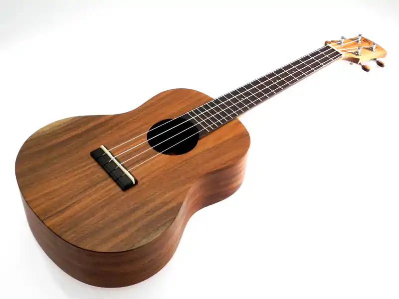 Kostenloser Versand Koa Tenor Ukulele Massivholz KOA-III
