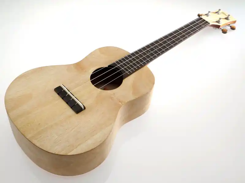 Schnäppchen Manako Mango Tenor Ukulele Massivholz