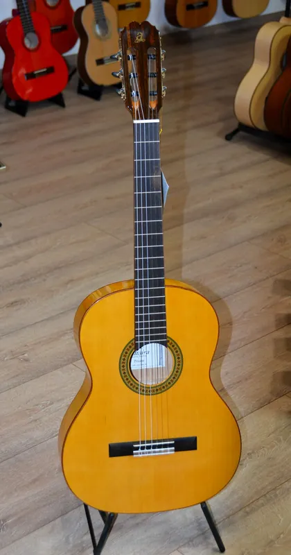 Online Kaufen Admira TRIANA Flamenco Gitarre, Fichte/Ahorn, Hochglanz Finish