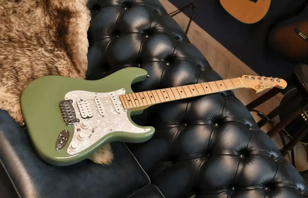 Neue Ware G&L USA Fullerton Deluxe Legacy HB TEA MP E-Gitarre