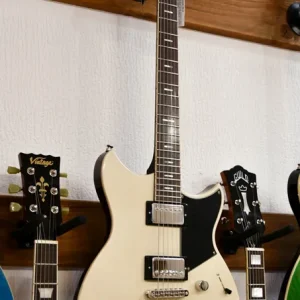 Ausverkauf Yamaha RSS20 VW Revstar Standard Vintage White E-Gitarre